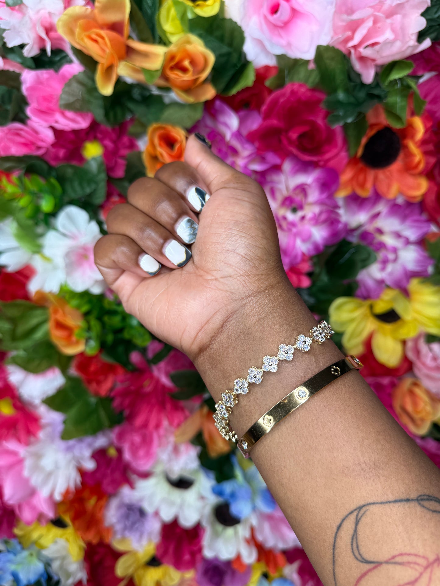 Rhinestone Clover Bangle Set