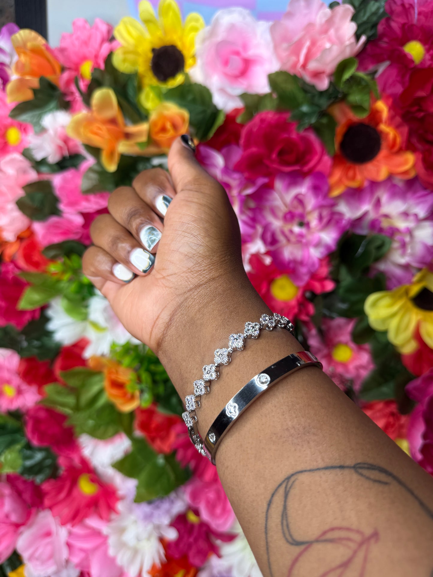 Rhinestone Clover Bangle Set