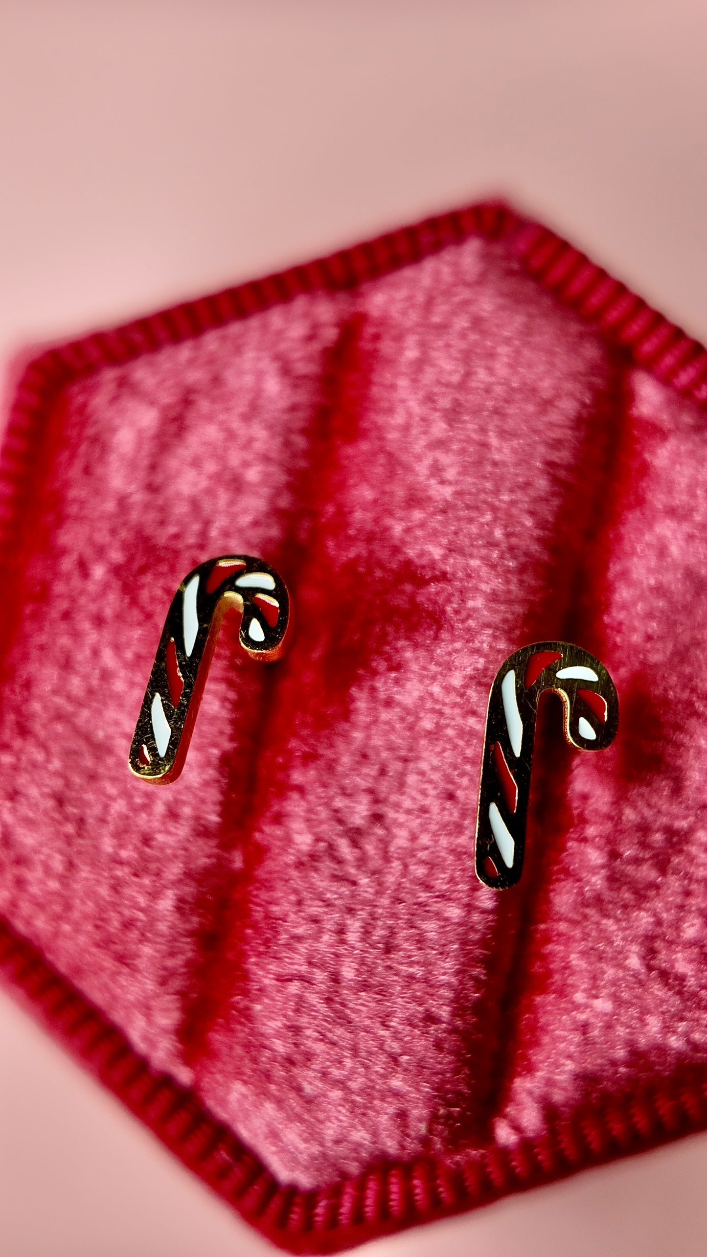 Candy Cane Cutie Screwback