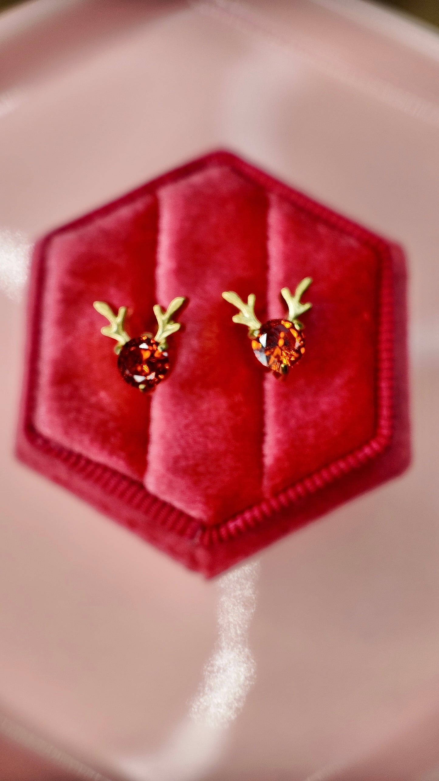 The Red Nose Screwbacks